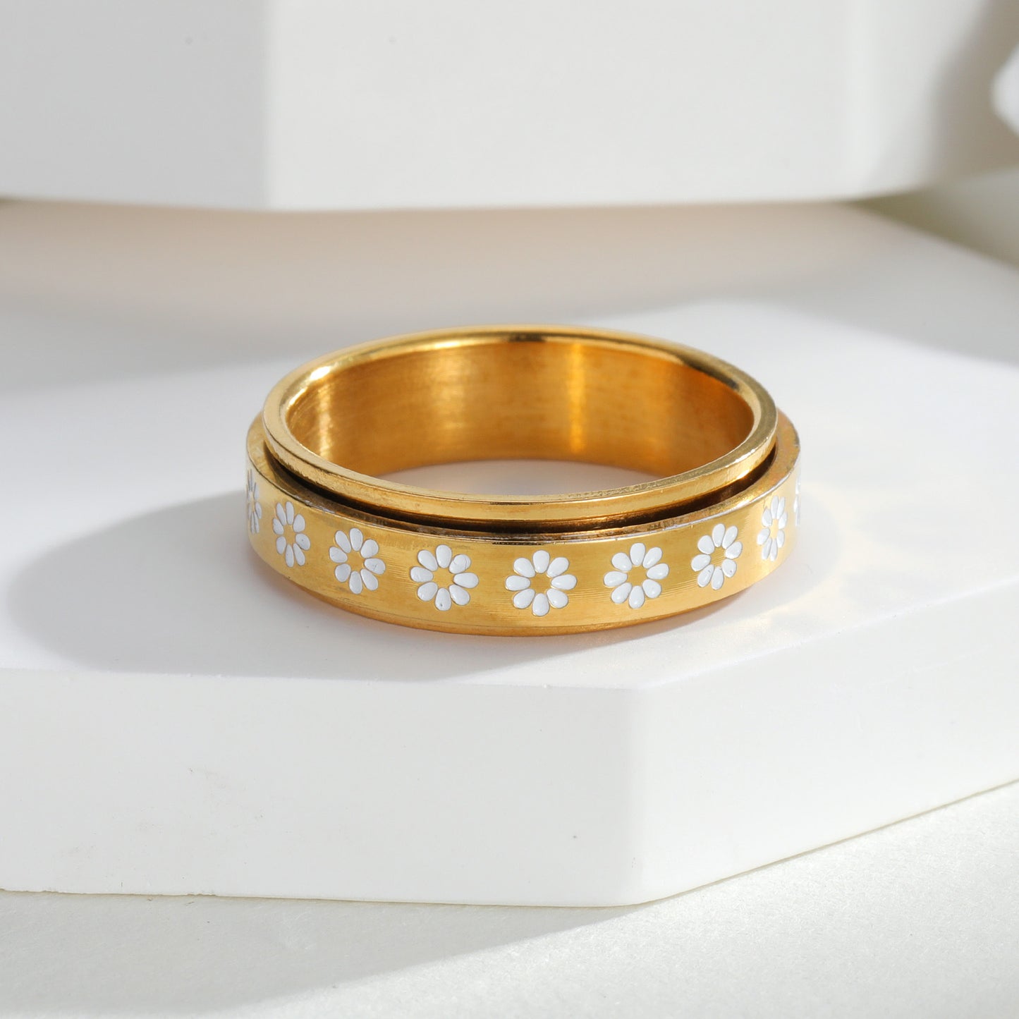Planderful Elegant Rotatable Flower Titanium Steel Ring For Couples Unisex Marriage Proposal Jewelry