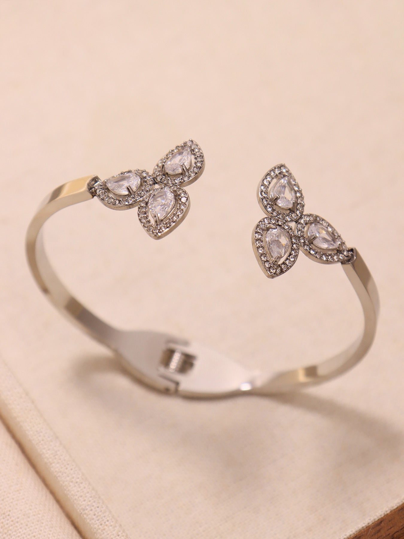 Planderful Everyday Genie Zircon Water Drop Bracelet Women