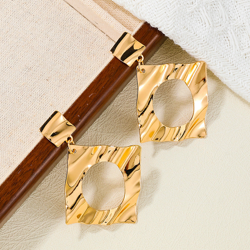 Chic Geometric Pleated Earrings with a Metallic Twist