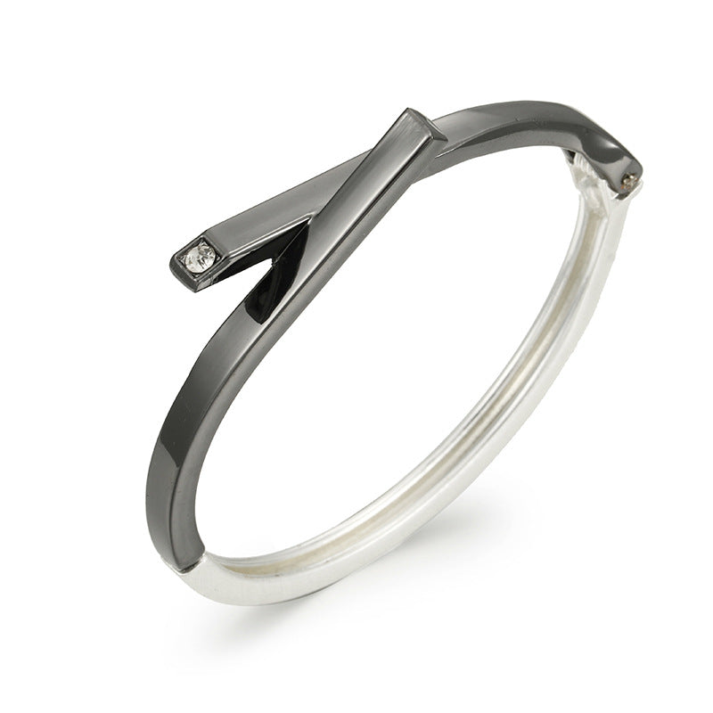 Golden Elegance Bracelet - Vienna Verve Collection