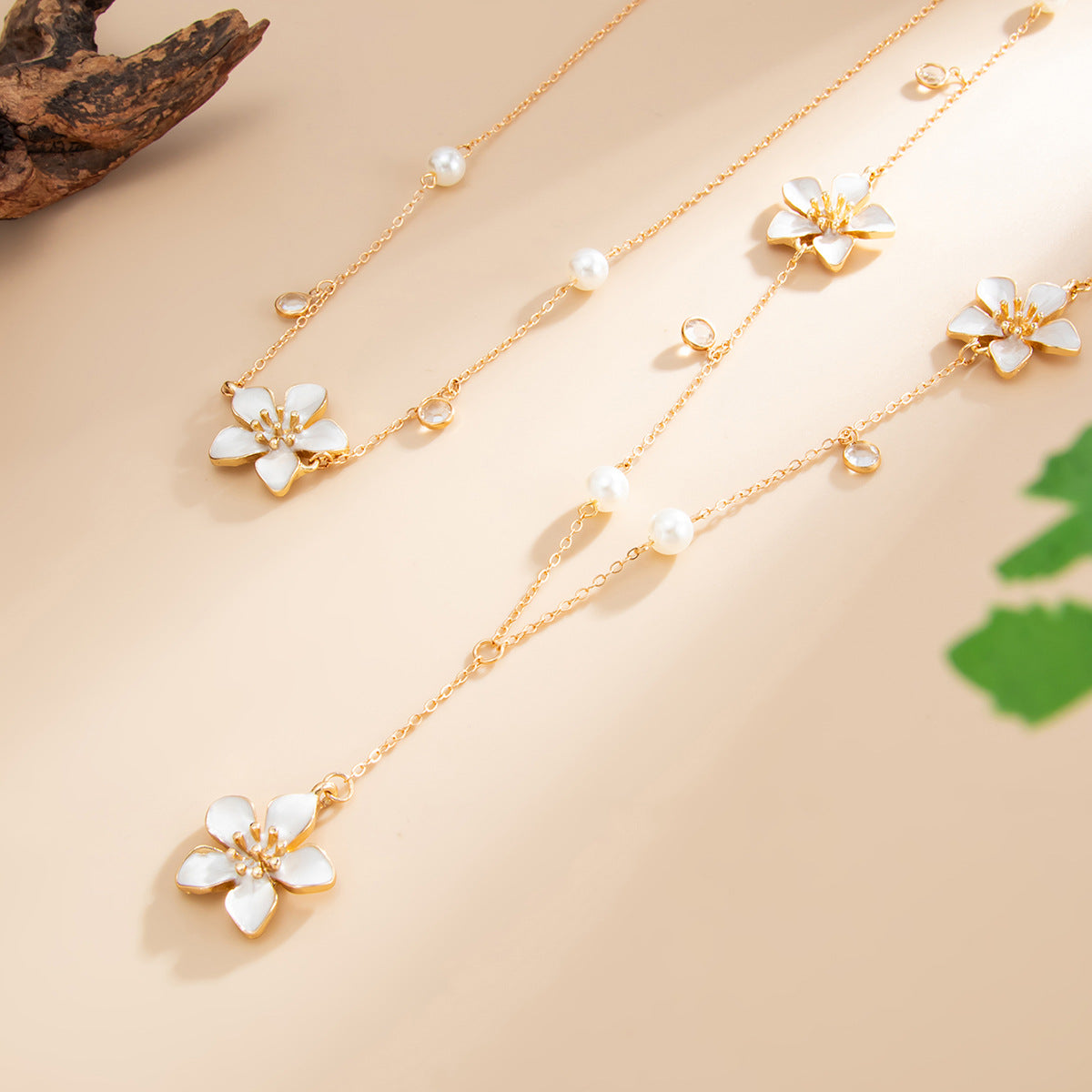 Bohemian Flower Pearl-Style Necklace