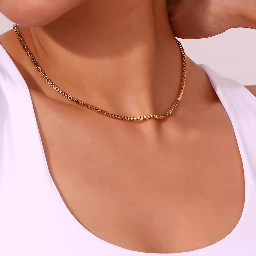 Planderful Jewelry Everyday Genie Stainless Steel Box Chain Necklace 18K Gold Plated Finish