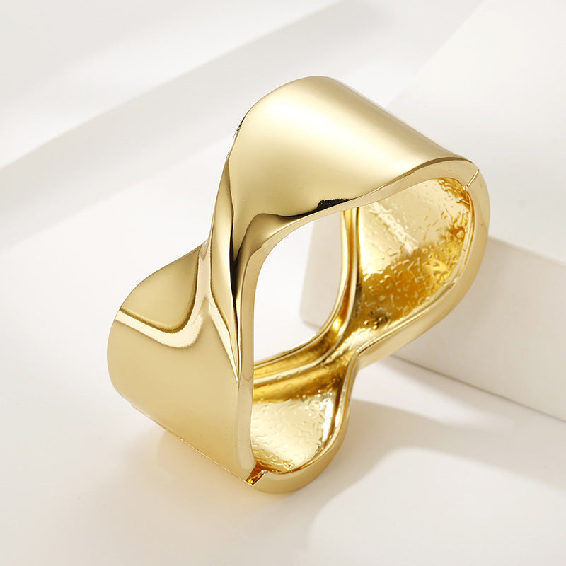 Golden Glamour Women's Bracelet with Unique European Flair and Bold Modern Design