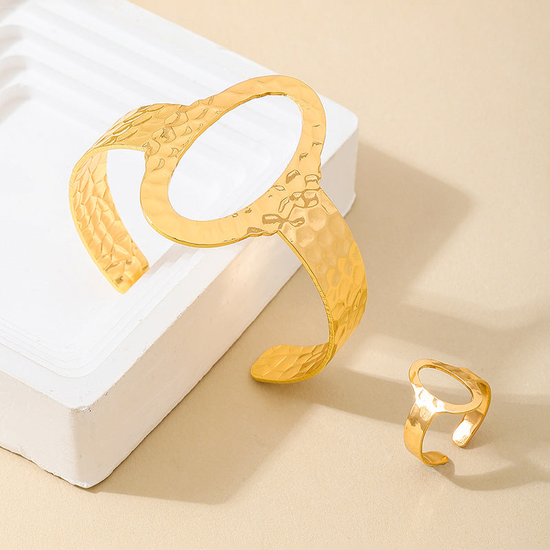 Stylish Leopard Print Metal Bracelet and Ring Set for Women