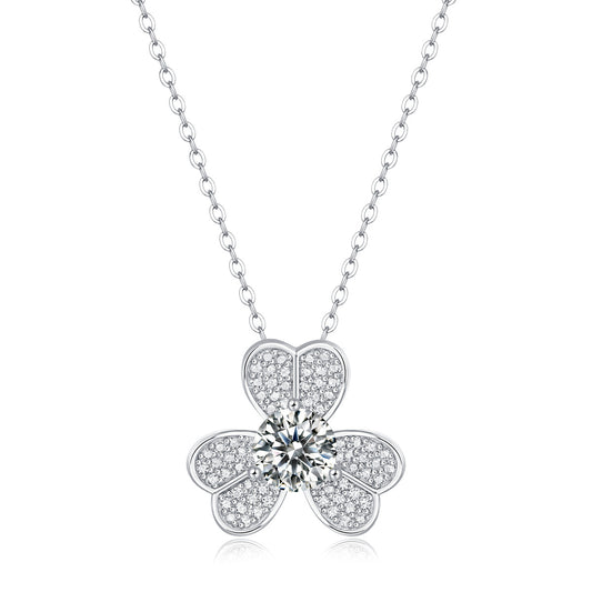 Planderful Moissanite Clover Pendant Necklace For Her 6.5mm Sterling Silver S925 Sparkling D/VVS/3EX 1.0 CT