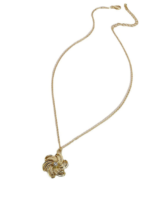 Alloy Floral Wholesale Necklace with Cross-Border Charm