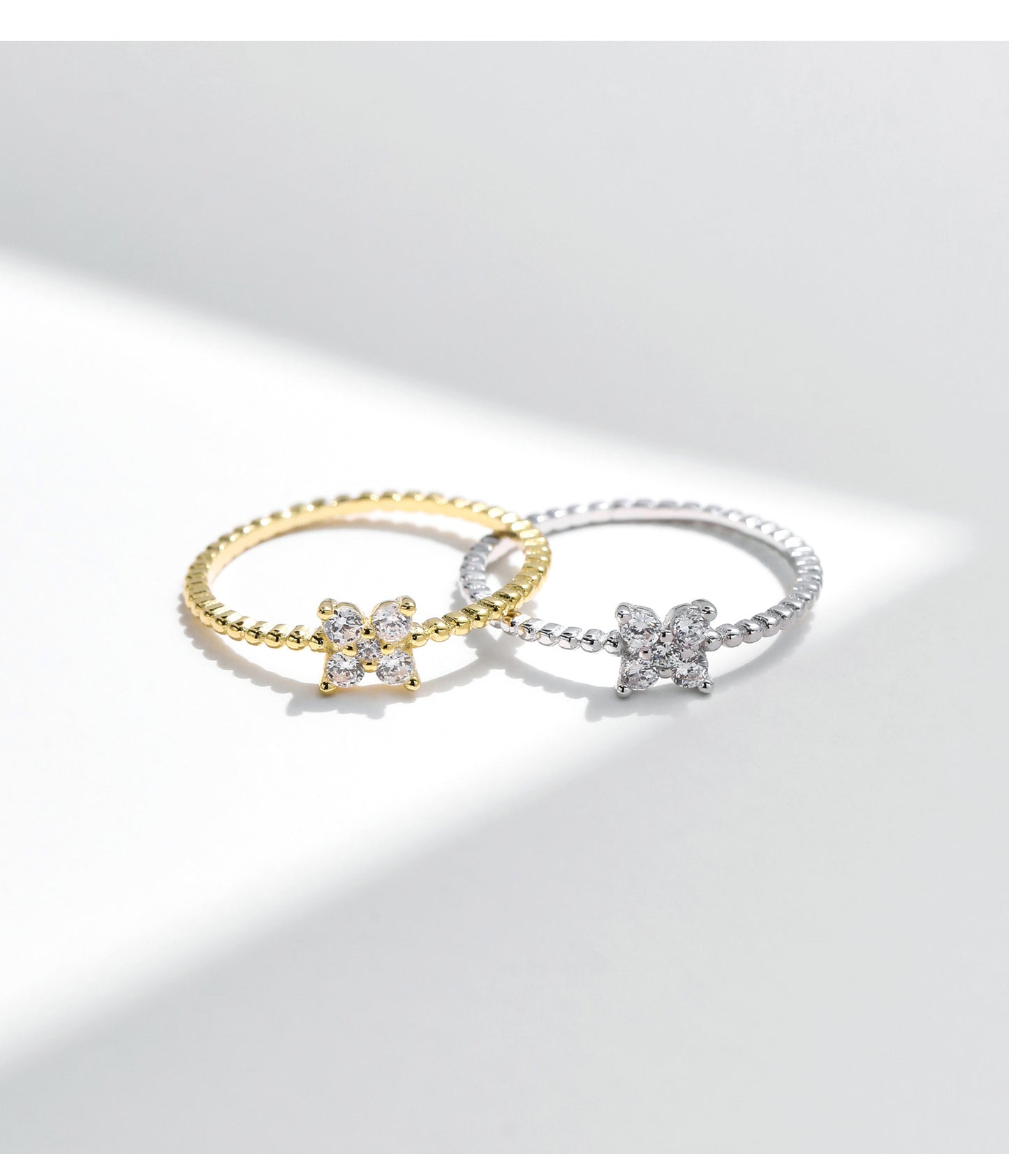 Planderful Moissanite Clover Ring – Stunning Sparkle with Moissanite Clarity