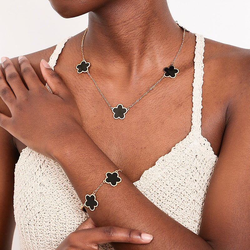 Black Metal Five-Leaf Clover Jewelry Set for Stylish Commuters
