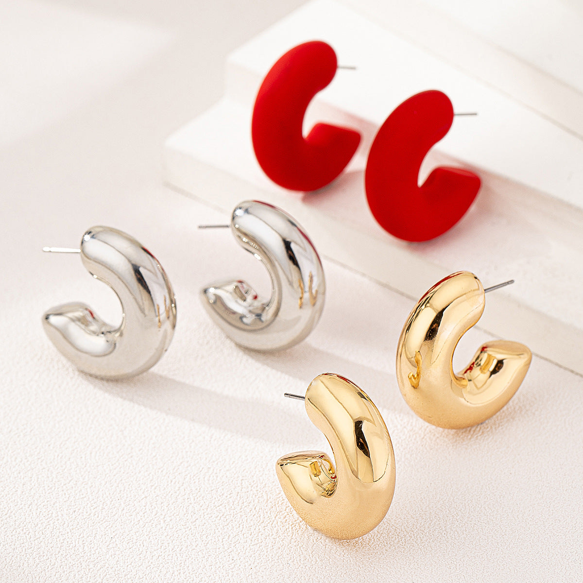 Planderful Vienna Verve Earrings Set – Stylish C-Shaped Colorful Design