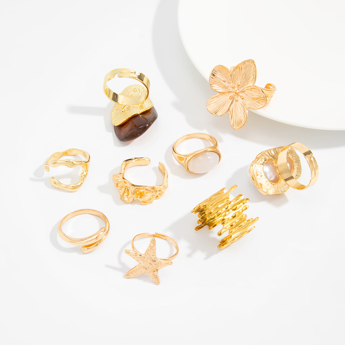 Planderful Vienna Verve Stackable Imitation Pearl Starfish Ring For Women Open Floral Design Statement Jewelry