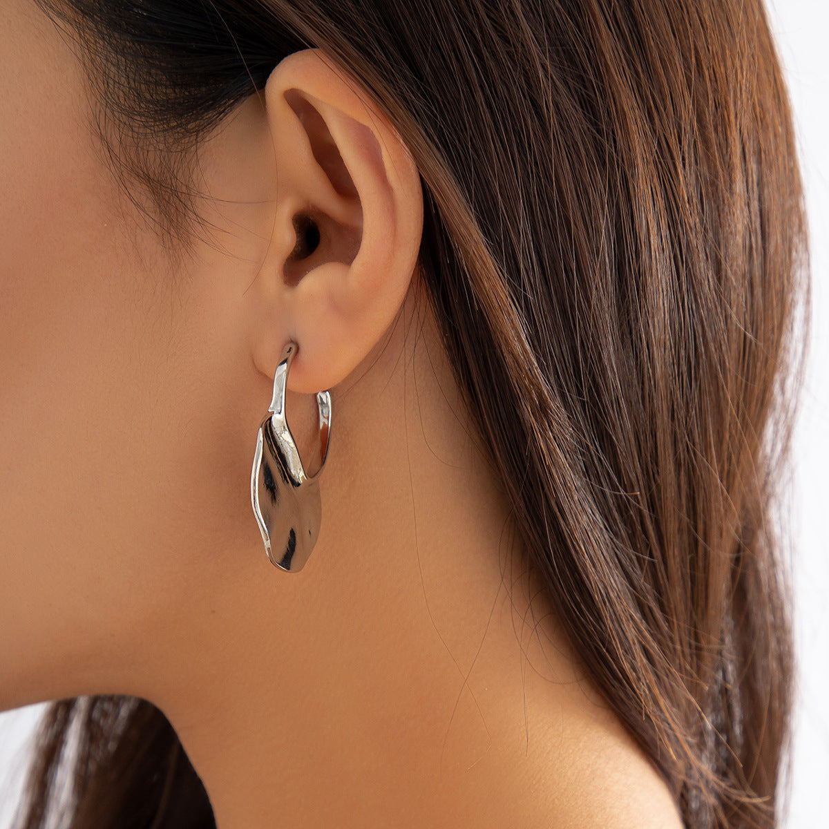 Planderful Vienna Verve Water Ripple Pleated Metal Stud Earrings For Modern Women