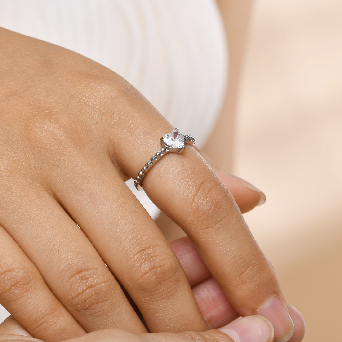 Stainless Steel Heart Zircon Casting Ring in Black Gold