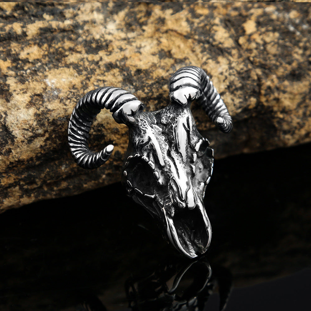 European American Retro Titanium Steel Sheep's Head Necklace