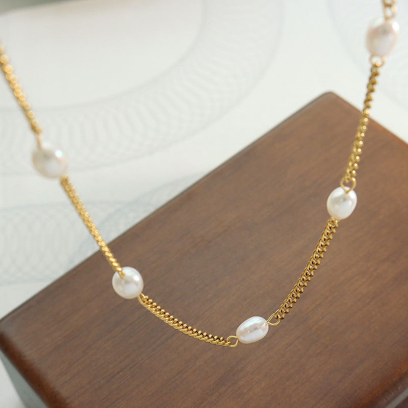 Golden Pearl Flat Chain Necklace with Personalized European Touch
