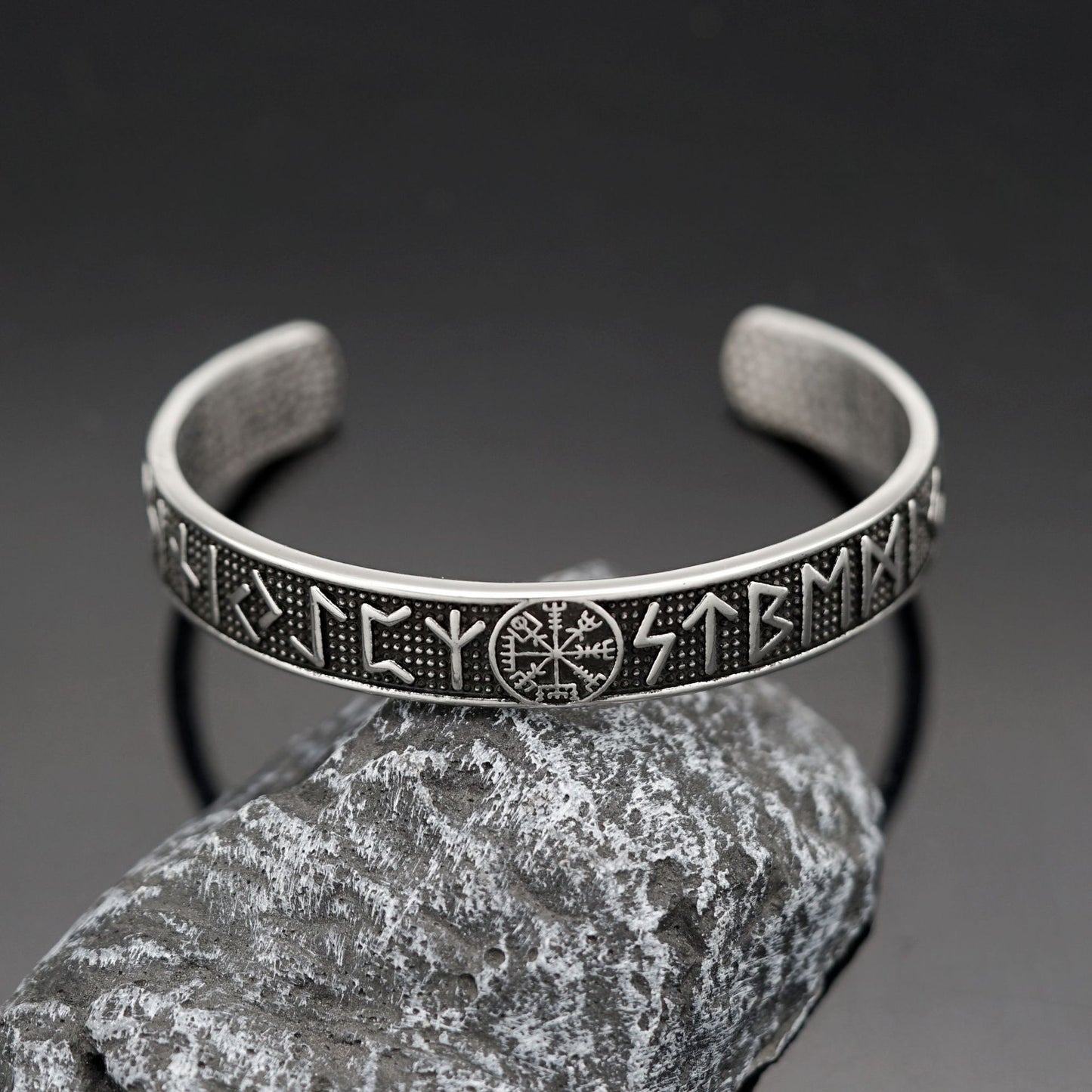 Steel Bracelet - Vintage Nordic Odin Rune Triangular Knot