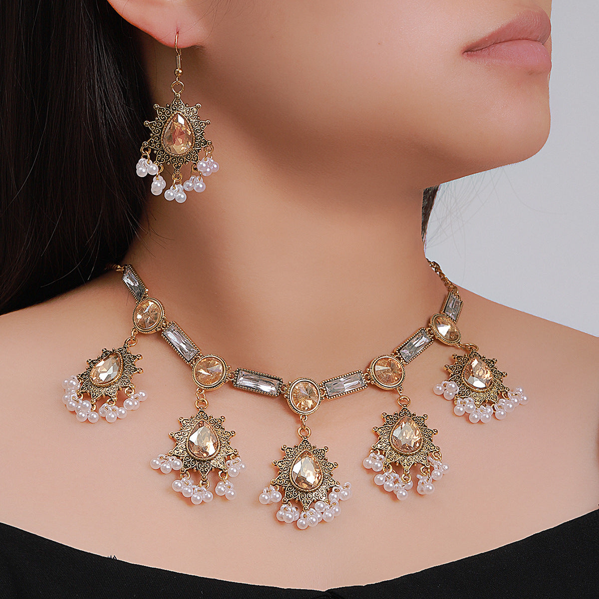 Glistening Waters Gemstone Bridal Jewelry Set with Charming Neckpiece - Cross-border Design