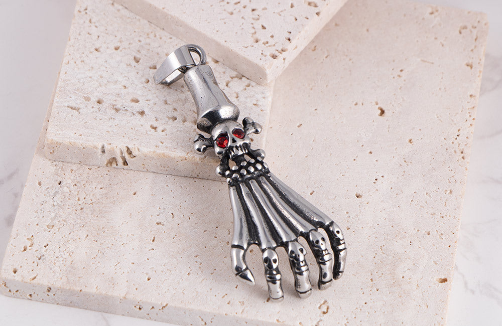 Titanium Steel Red-Eyed Ghost Claw Necklace for Men with Personalized Skull Pendant