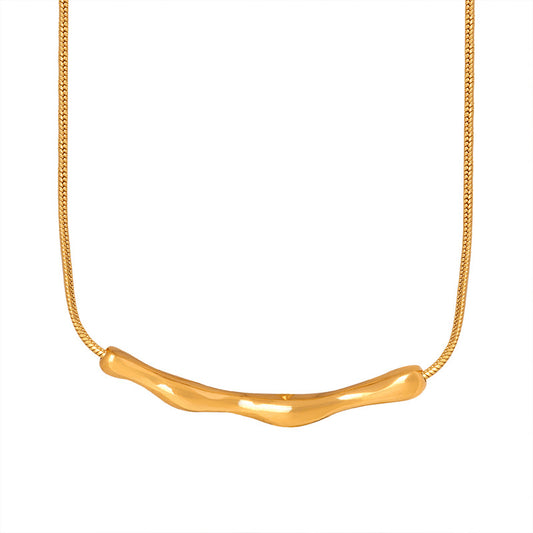 Irregular Pendant Necklace with Snake Chain for Fashionable Individuals