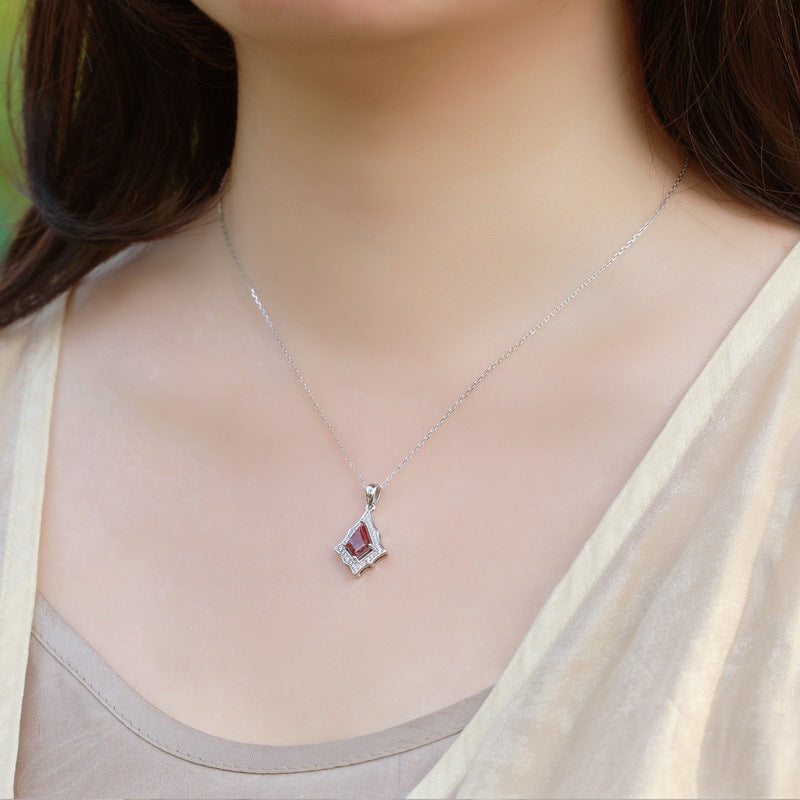 S925 Sterling Silver Lab-Grown Alexandrite Kite Pendant Necklace