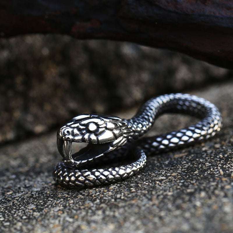 Retro Titanium Steel Snake Pendant for Men - European and American Style Jewelry