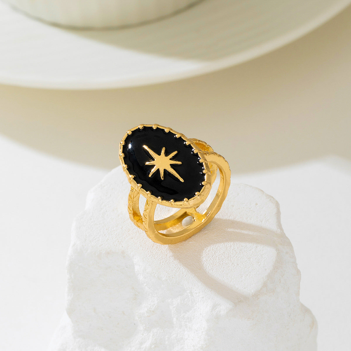 Planderful Vienna Verve Retro Metal Octagram Ring for Women