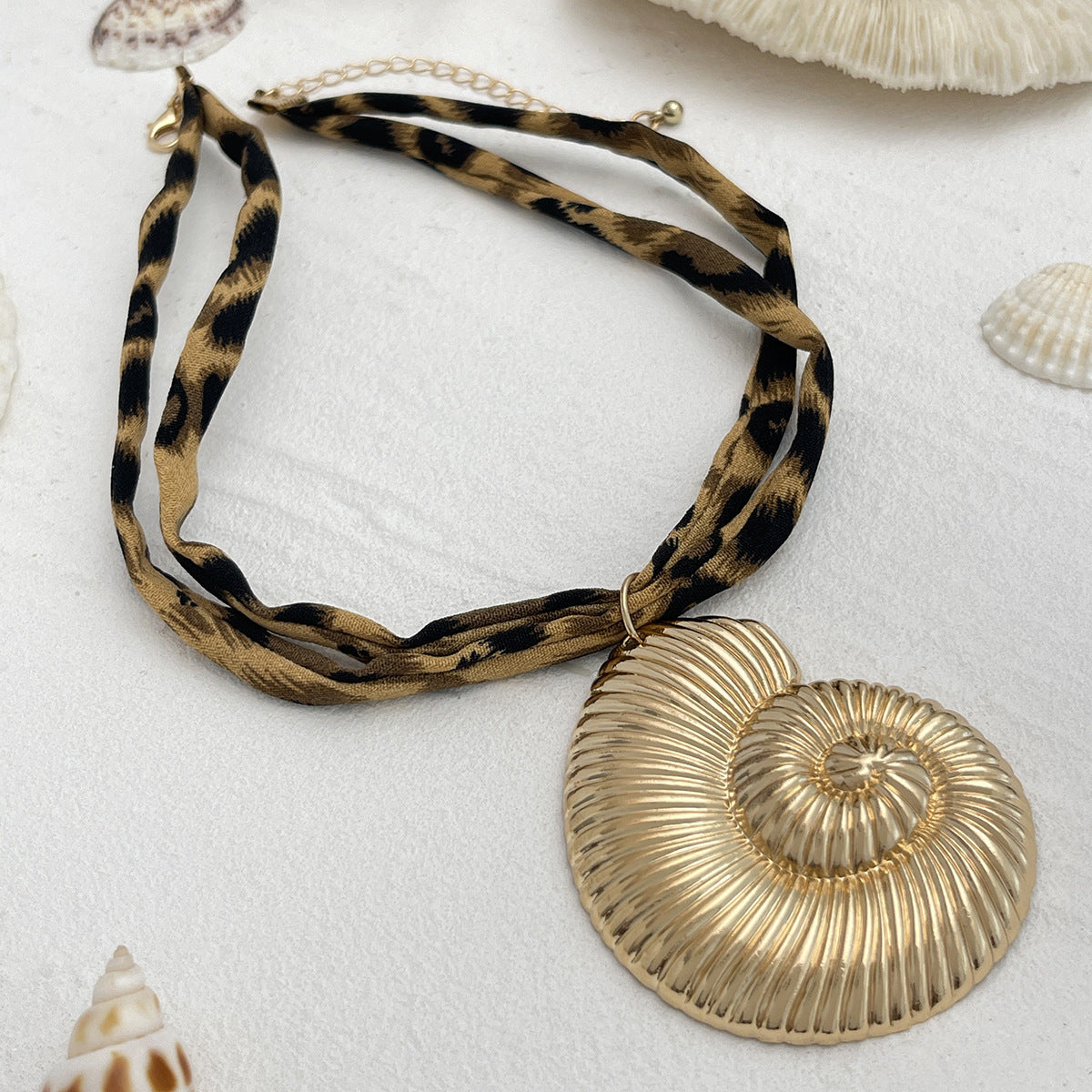 Planderful Vienna Verve Necklace – Unique Starfish Pendant Design