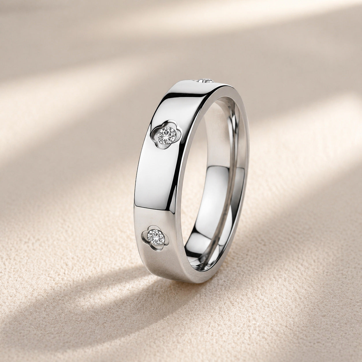 Planderful Four Leaf Clover Zircon Ring For Couples Unisex Stainless Steel Durable Design Elegant Gift