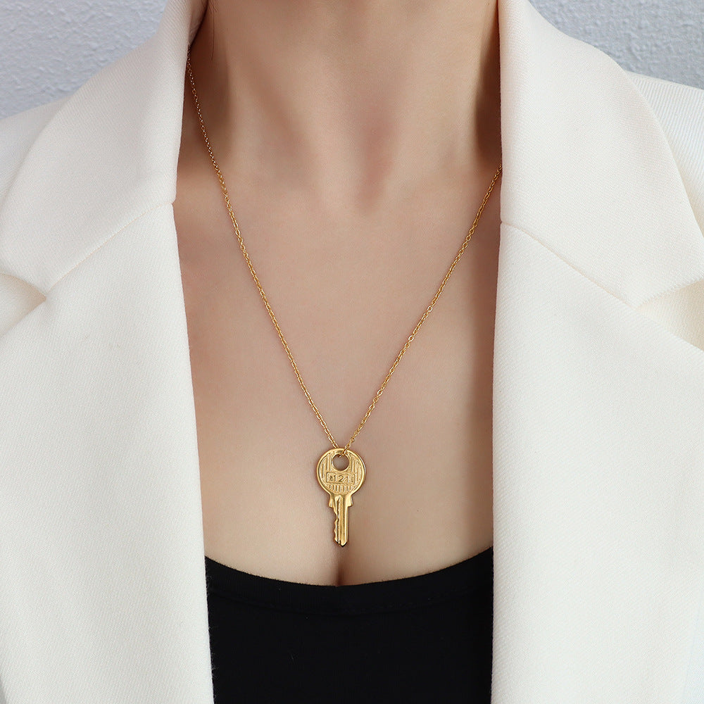 French-Inspired Titanium Steel Key Lock Pendant Necklace with 18k Gold Chain - Couple Necklace Set