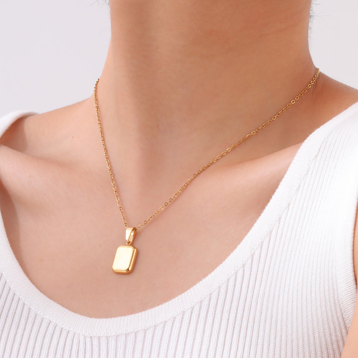 Stainless Steel Geometric Flower Imitation Pearl Irregular Flower Pendant Gold Necklace