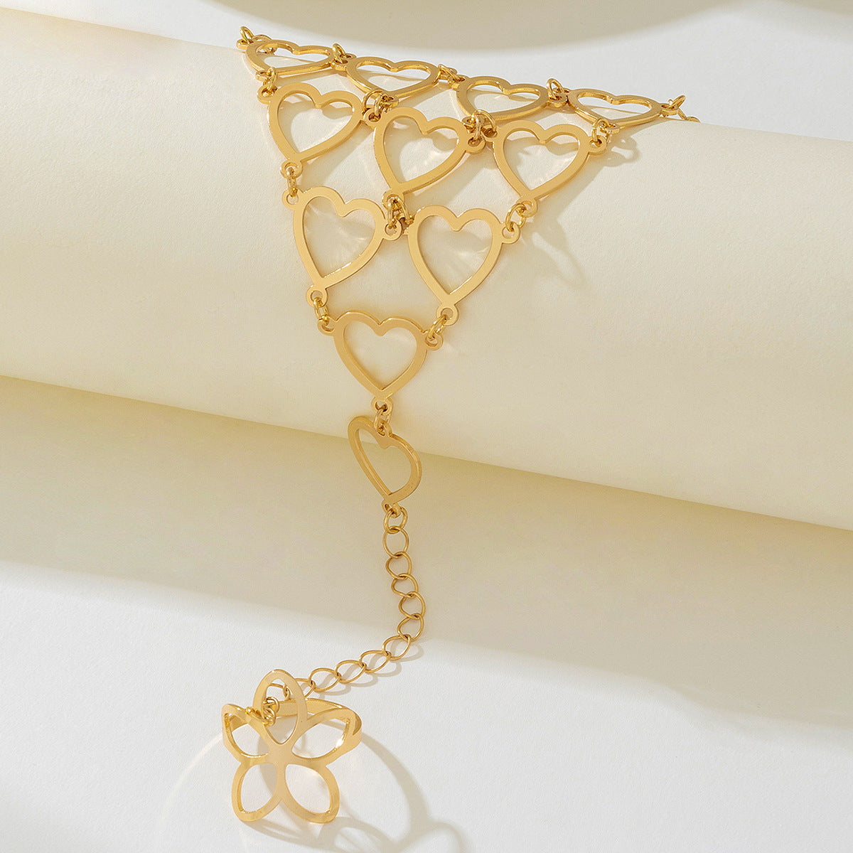 Fashionable Metal Love Flower Bracelet for Stylish Ladies