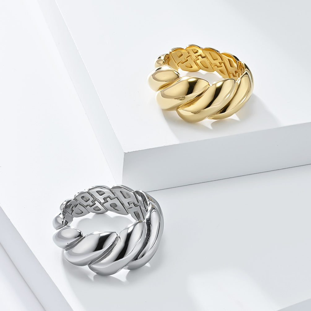 Planderful Titanium Steel Ring With Personalized Twist Design For Women Elegant Light Luxury Jewelry