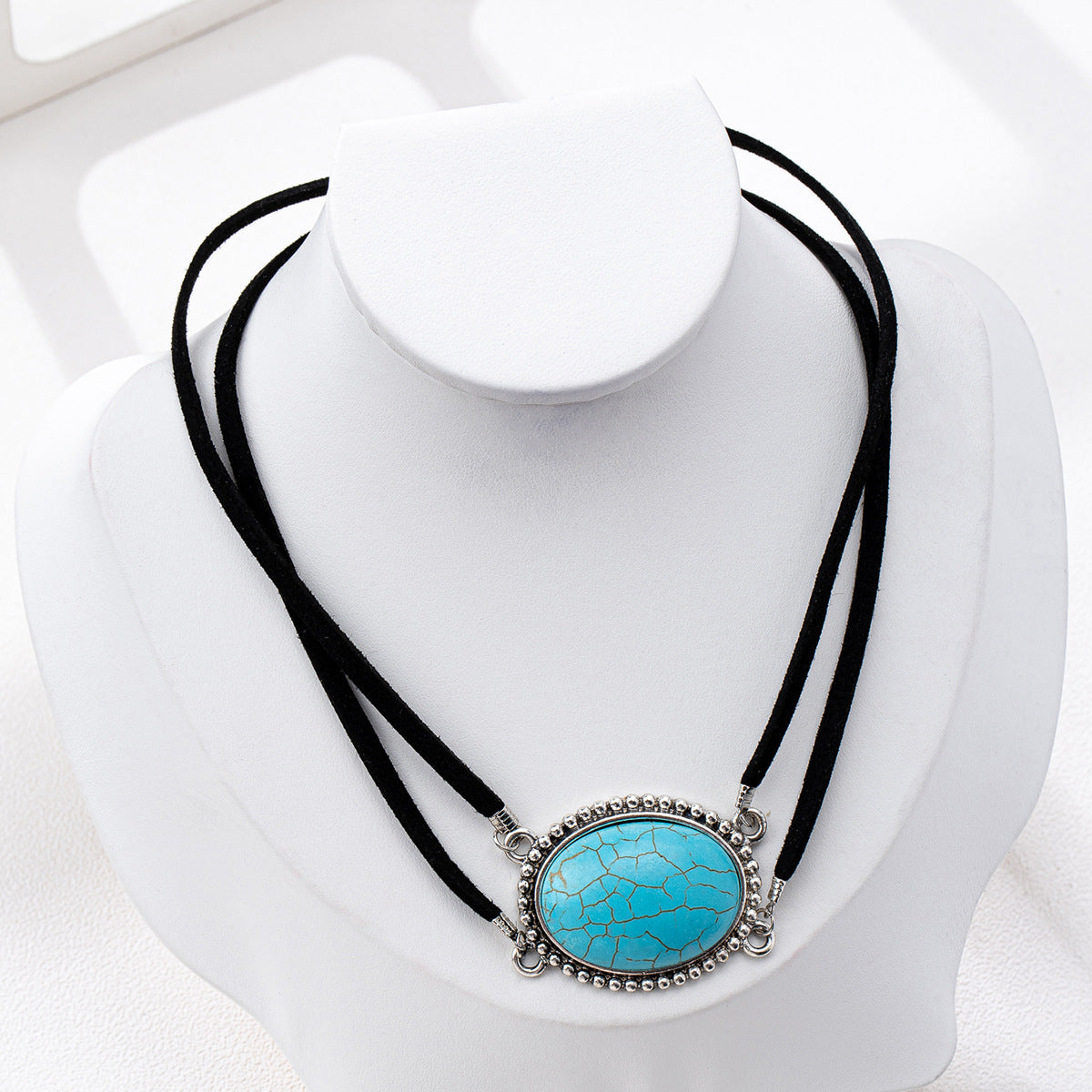 Planderful Vienna Verve Necklace – Stylish Retro Turquoise Pendant