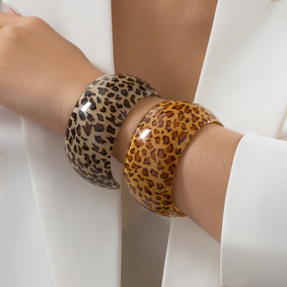 Planderful Vienna Verve Bracelet Set – Chic Acrylic and Metal Design