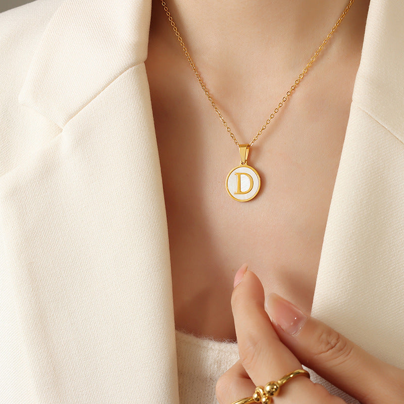 Stylish White Sea Shell Round Necklace with Metal Chain