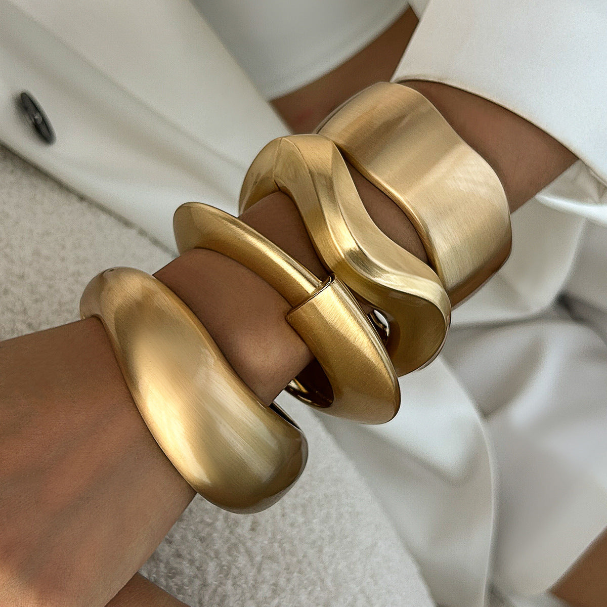 Planderful Vienna Verve Irregular Metal Bracelet For Edgy Punk Fashion Lovers Matte Wide Cuff With Spring Buckle
