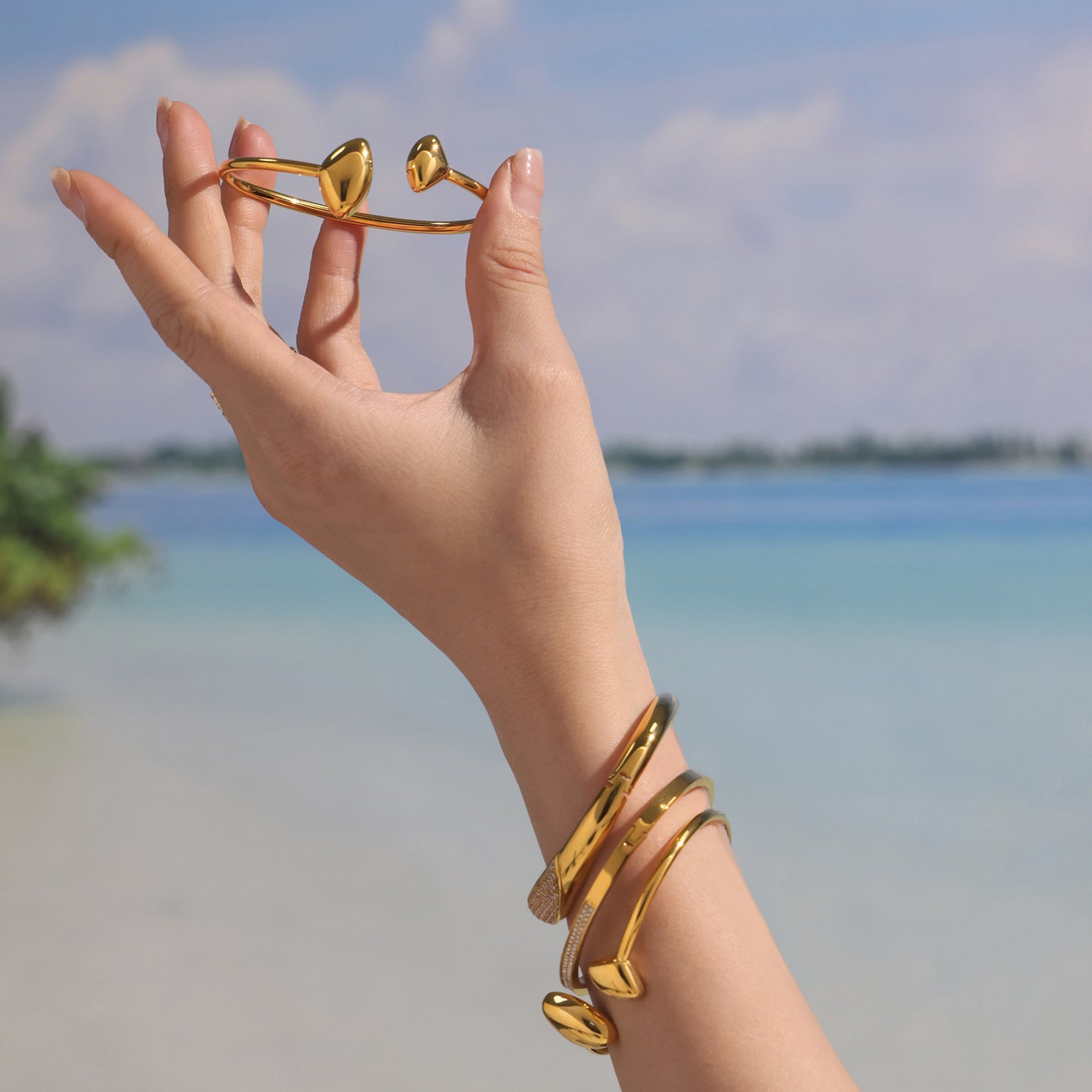 Planderful Everyday 18K Gold Plated Open Triangle Bracelet