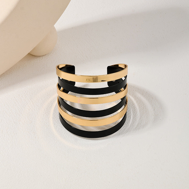Elegant Two-Tone Metal Earrings and Bracelet Set from Planderful's Vienna Verve Collection