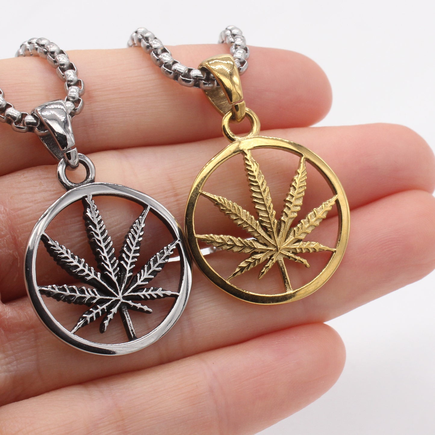 Planderful Jewelry Vintage Maple Leaf Pendant for Men in Steel Titanium Hollow Round Design