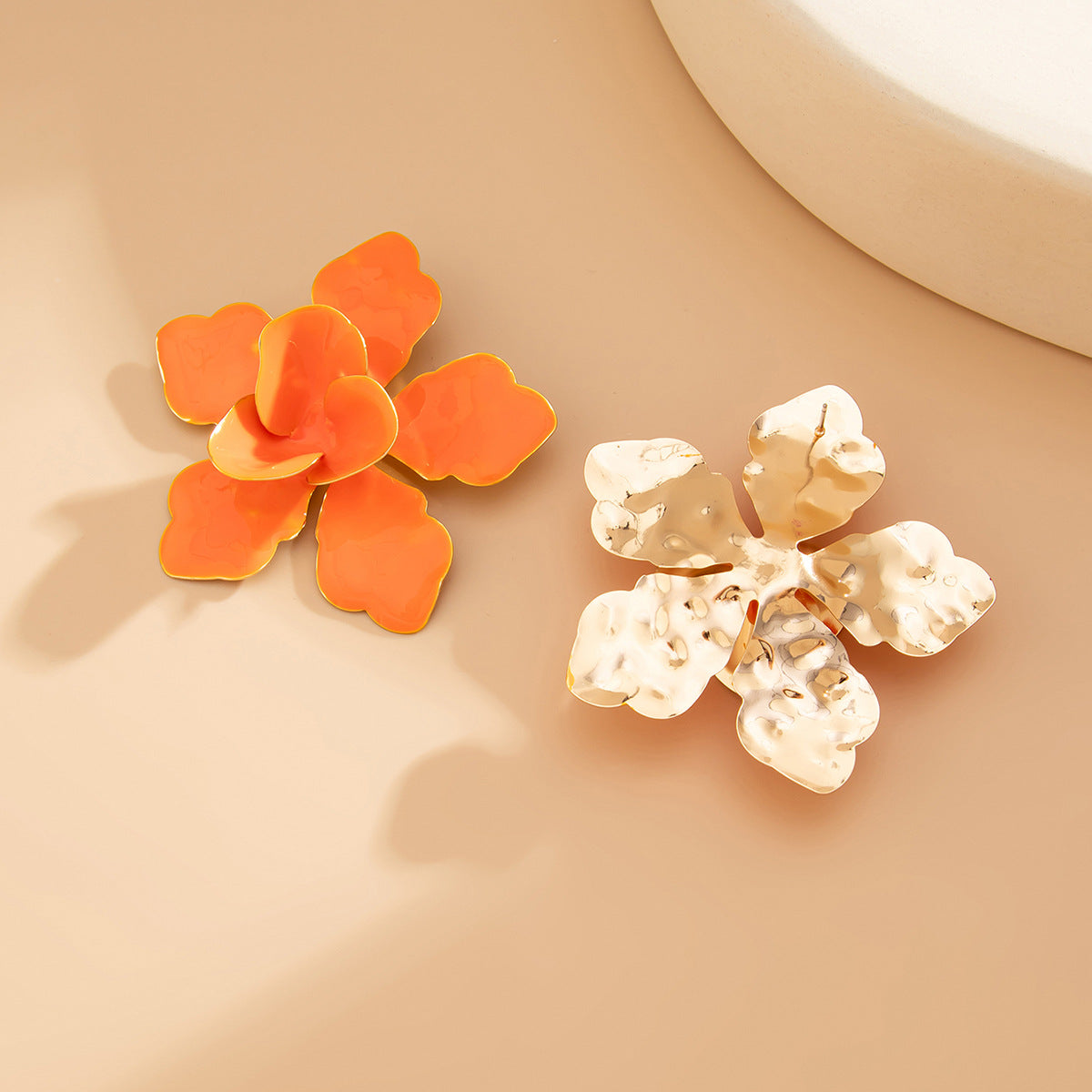 Planderful Vienna Verve Earrings – Exaggerated Flower Design for Vacation Style