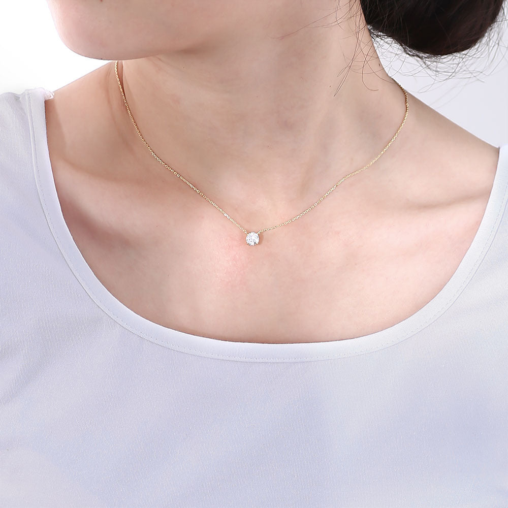 2022 Round Zircon Pendant Sterling Silver Necklace Design Sense