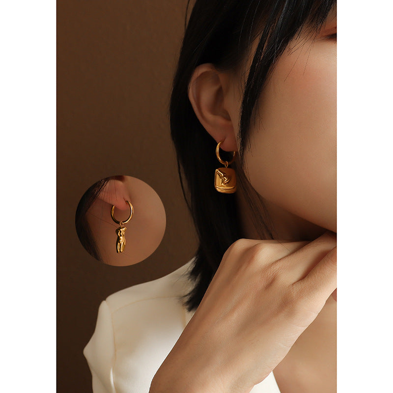 Geometric Circular Earrings in Gold Plated Titanium Steel