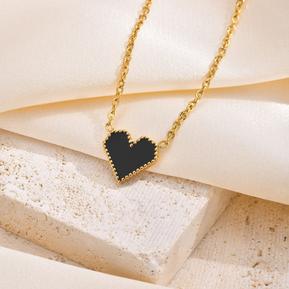 Stainless Steel Vinyl Heart-Shaped Gold Necklace For Women