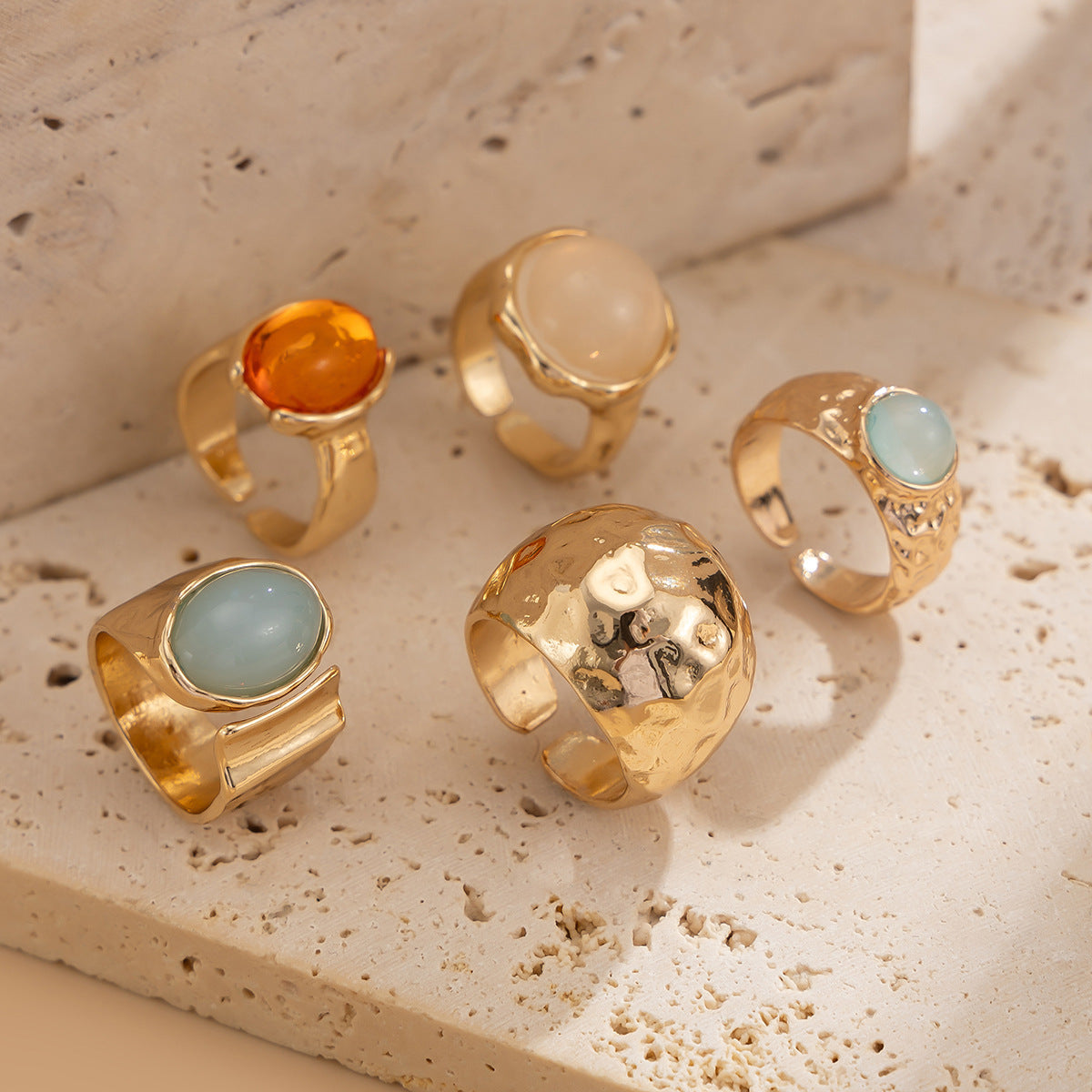 Planderful Vienna Verve Ring Set – Retro Niche Stackable Gemstone Design