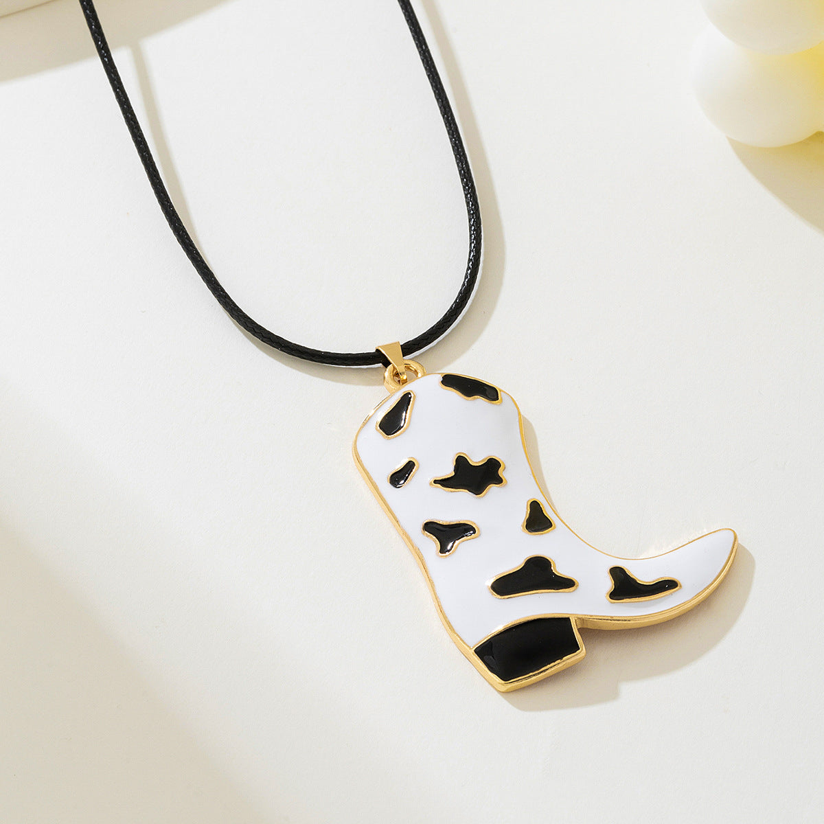 Planderful Vienna Verve Necklace – Stylish Metal Western Cowboy Design