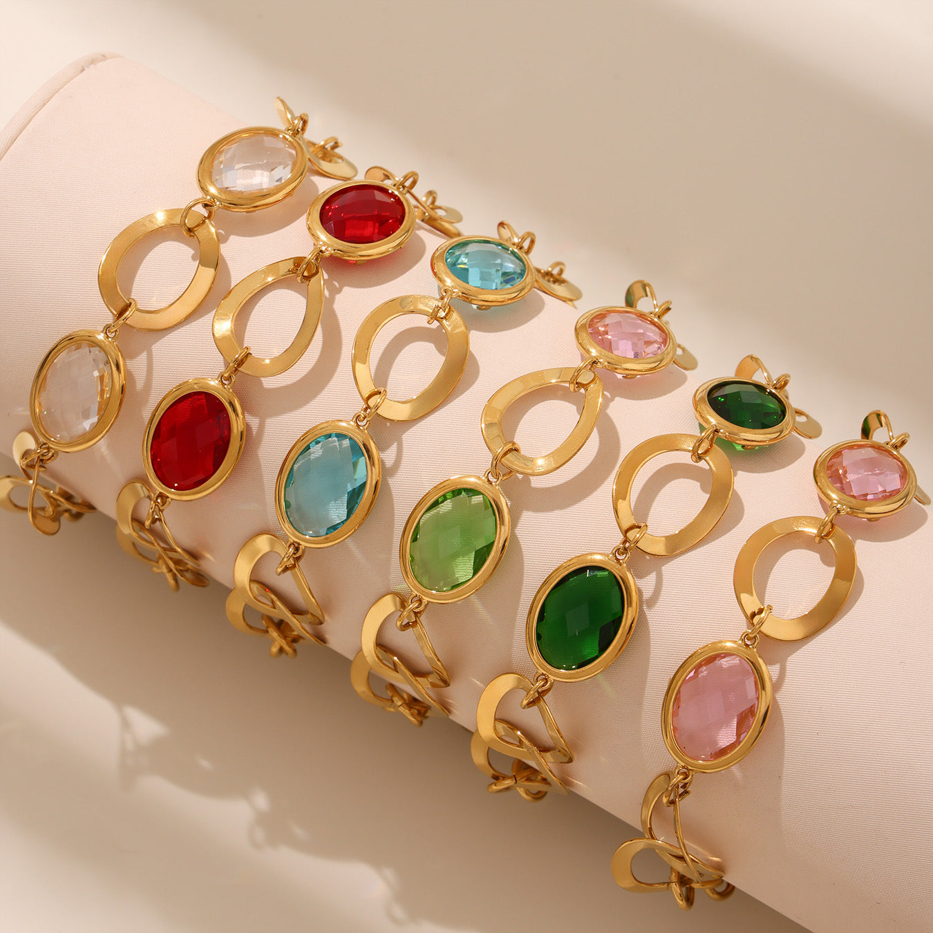 Planderful Interlocking Glass Stone Bracelet Gold Plated