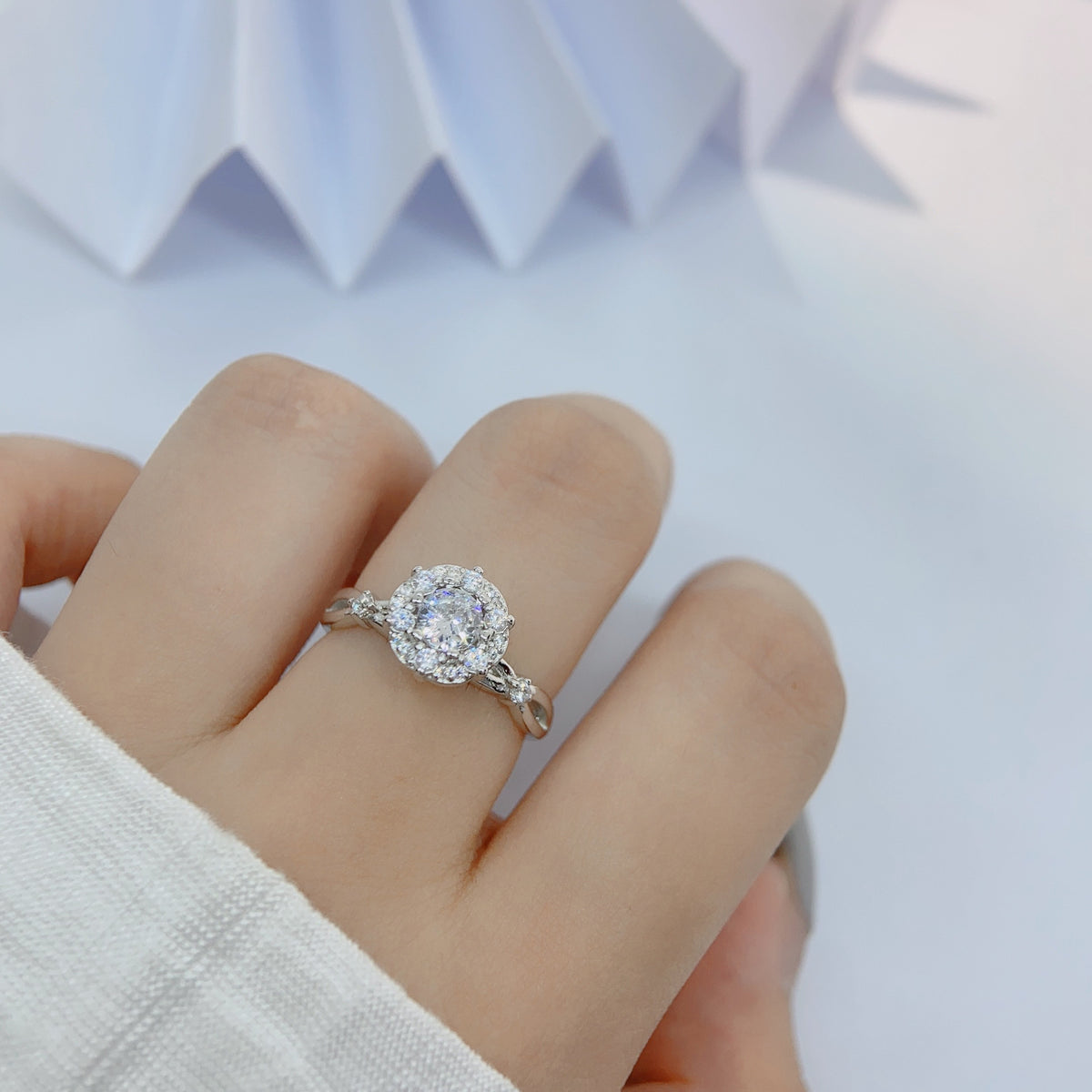 S925 Sterling Silver Zircon Halo Ring — Adjustable