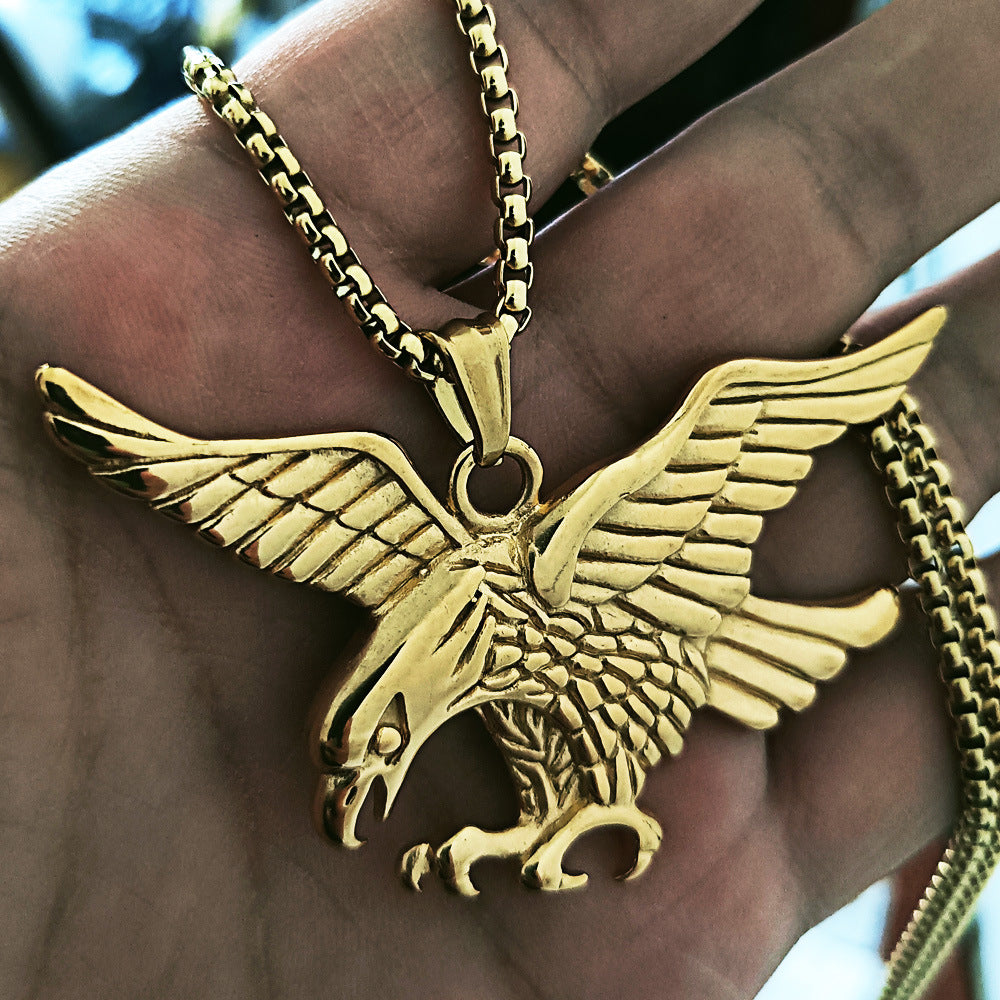 Stylish Titanium Steel Eagle Pendant Necklace for Men - Retro Trendy Design