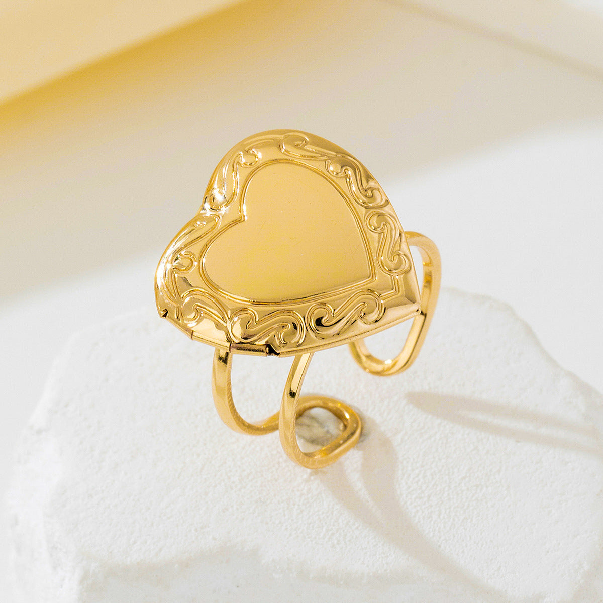 Versatile Adjustable Women's Ring by Planderful for Daily Elegance