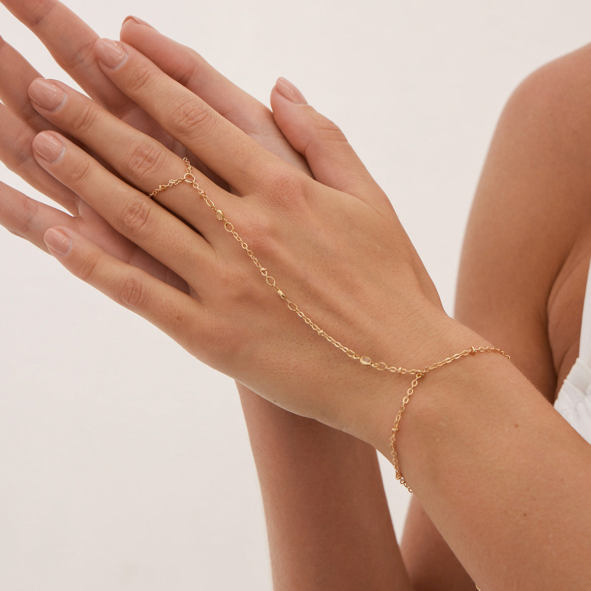 Planderful Vienna Verve Bracelet – Elegant Imitation Pearl and Crystal Design