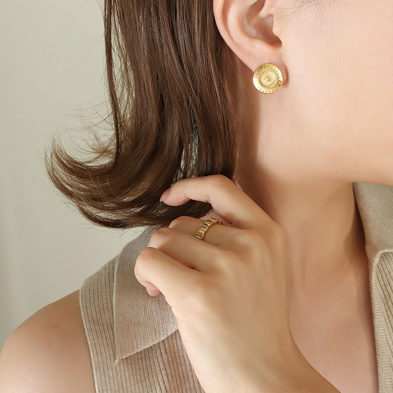 European and American Trendy Star Shield Earrings - Stylish Titanium Steel 18K Gold Design